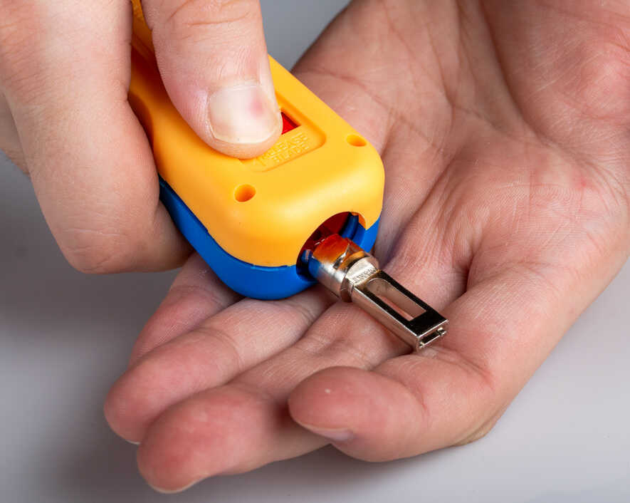 Punchdown Tool with 66 & 110 Combined Blade | EPD-914116 - Cable Connection & Supply