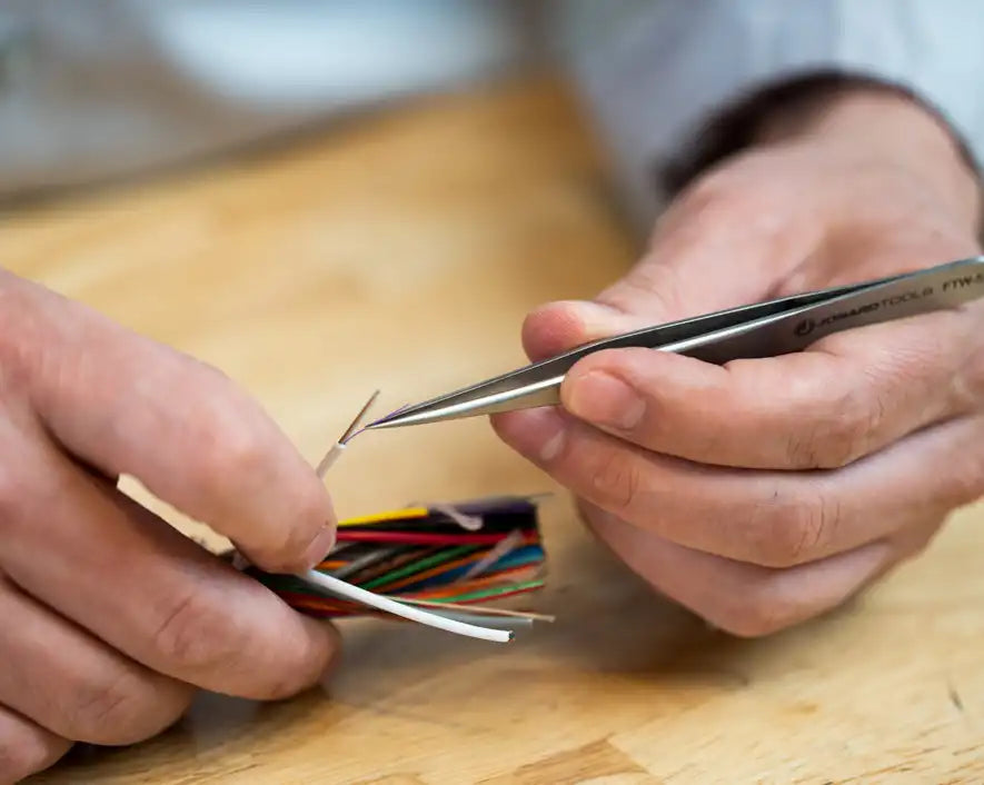 Fiber Optic Tweezers, 5" | FTW-5 - Cable Connection & Supply