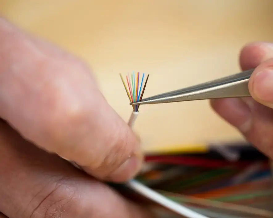 Fiber Optic Tweezers, 5" | FTW-5 - Cable Connection & Supply