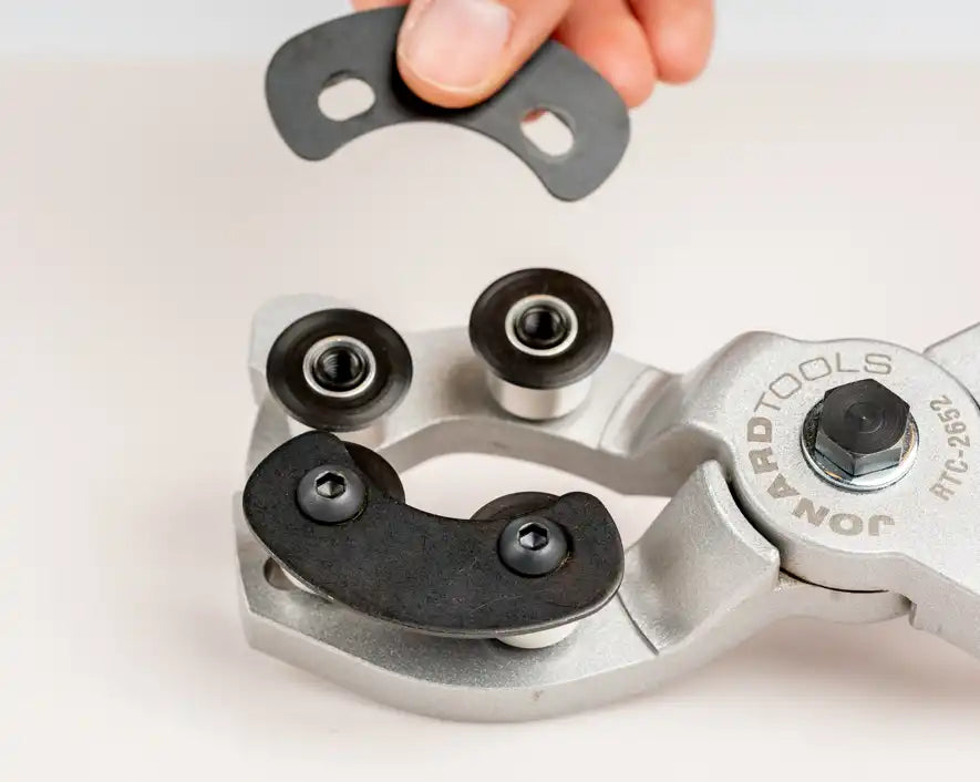 360° Rotary Duct & Tube Cutter, 26 - 40 mm | RTC-2640 - Cable Connection & Supply