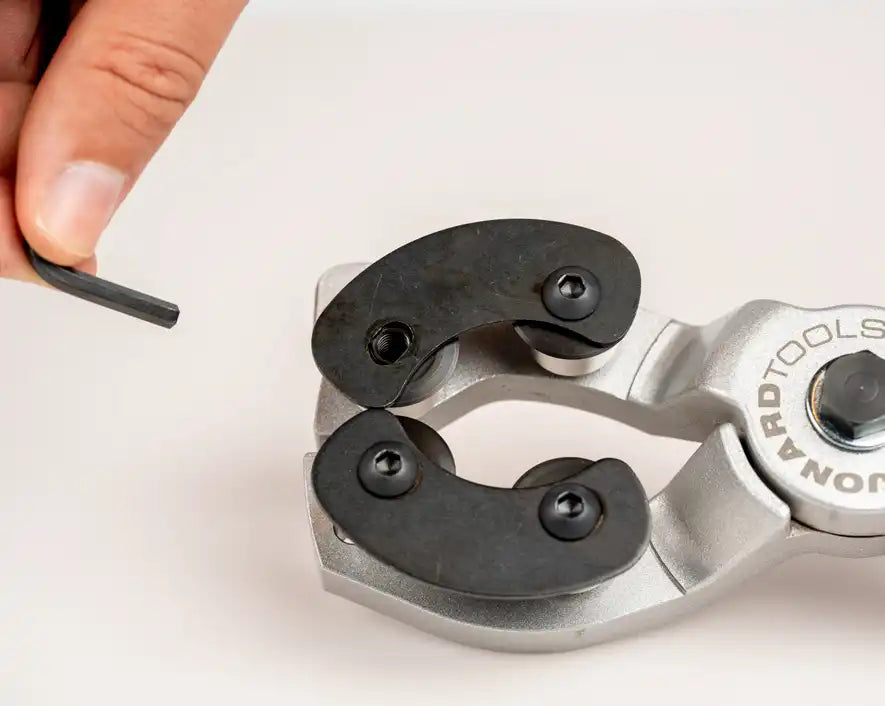 360° Rotary Duct & Tube Cutter, 26 - 40 mm | RTC-2640 - Cable Connection & Supply