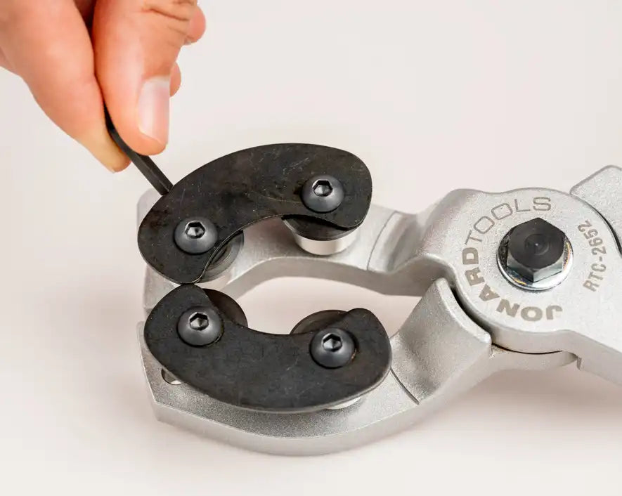 360° Rotary Duct & Tube Cutter, 26 - 40 mm | RTC-2640 - Cable Connection & Supply