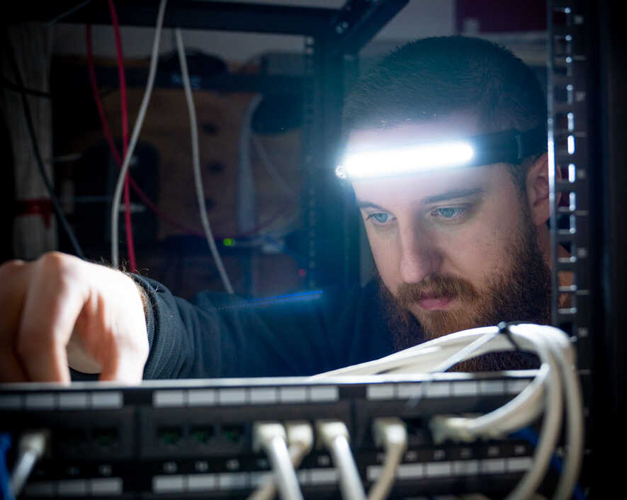 Solis™ Rechargeable LED Flex Headlight | SOL-H1 - Cable Connection & Supply