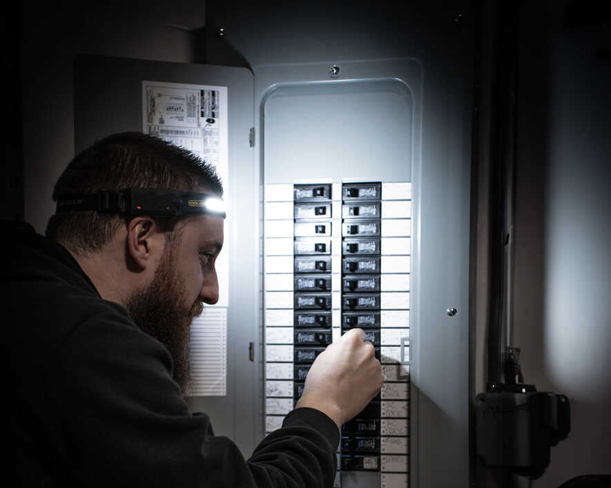 Solis™ Rechargeable LED Flex Headlight | SOL-H1 - Cable Connection & Supply