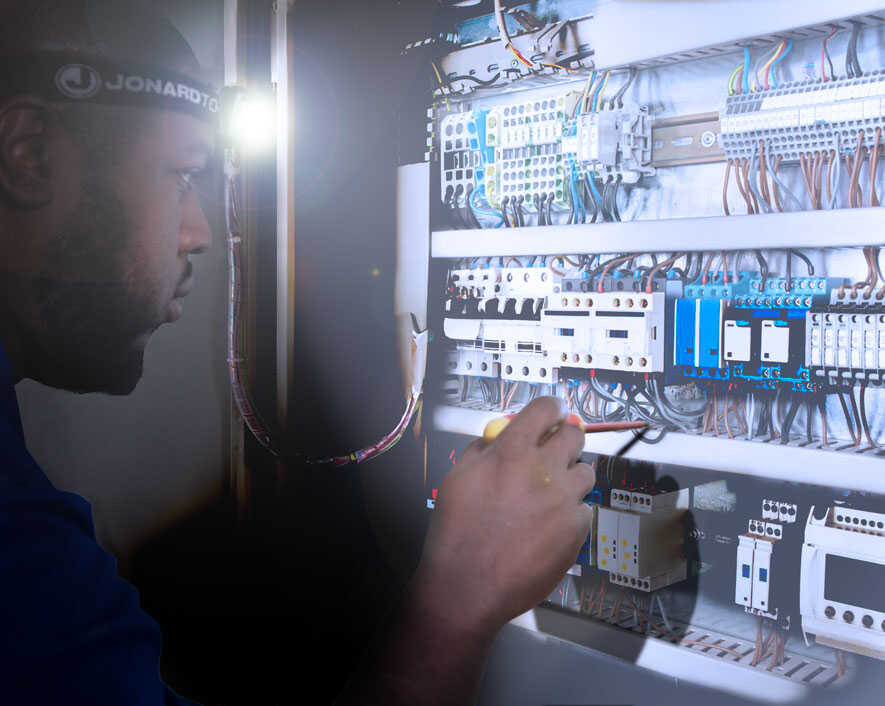 Solis™ Ultra Bright Jobsite LED Headlamp | SOL-H2 - Cable Connection & Supply