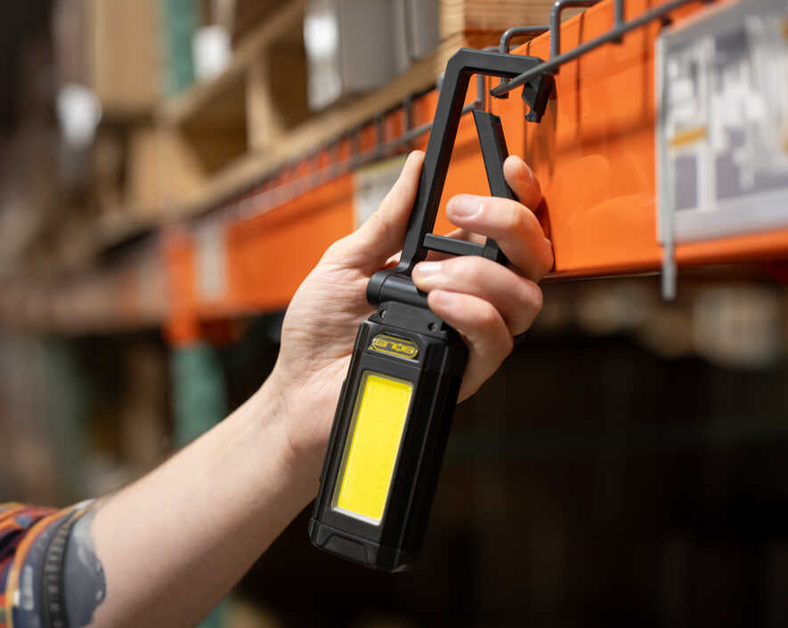 Solis™ Rechargeable 360° Pivoting Worklight | SOL-W1 - Cable Connection & Supply