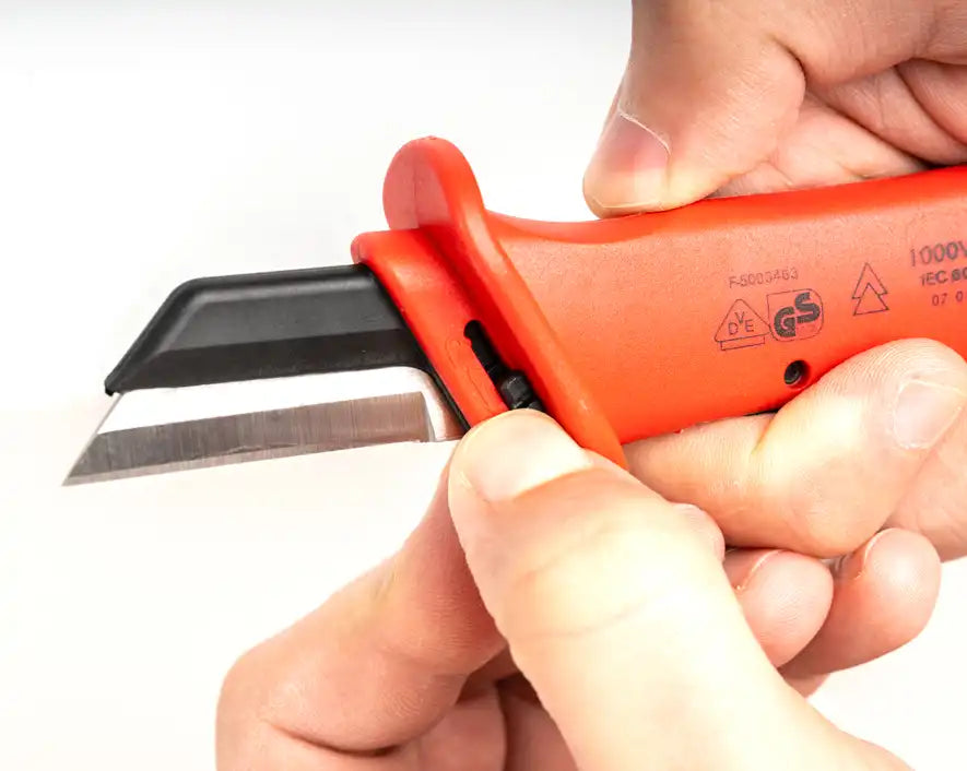 Insulated Cable Dismantling Knife with Blade Guard | KN-300INS - Cable Connection & Supply 