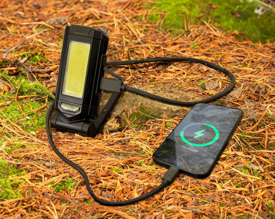 Solis™ Rechargeable 360° Pivoting Worklight | SOL-W1 - Cable Connection & Supply 